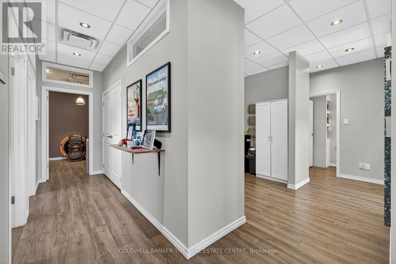 Photo 11 of 201 15 Harwood Avenue S, Ajax ON