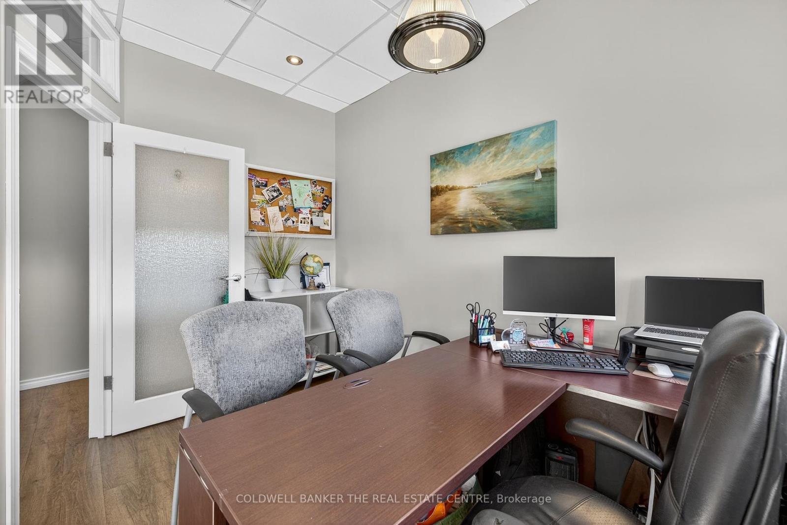 Photo 15 of 201 15 Harwood Avenue S, Ajax ON