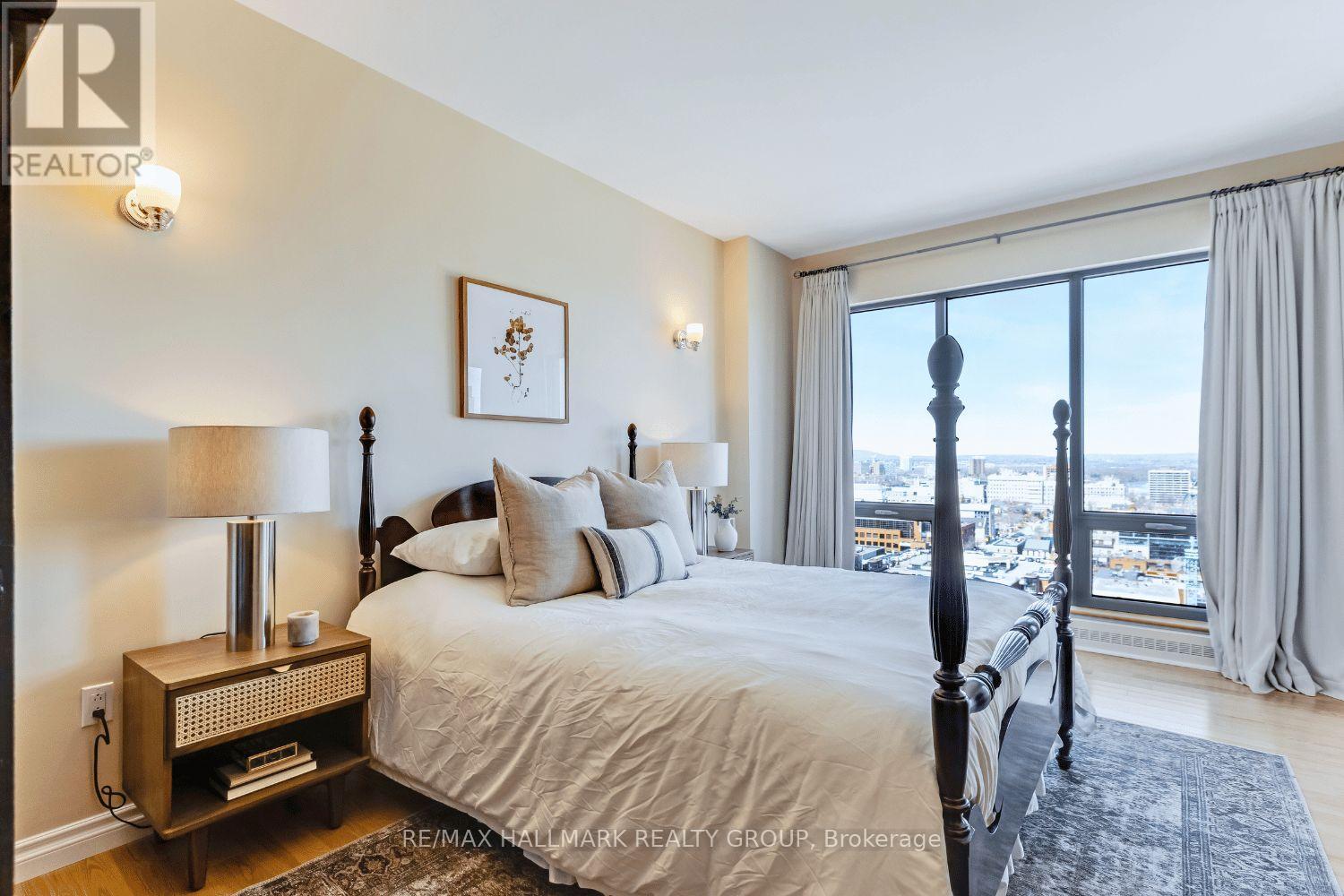 Photo 15 of 1404 90 George Street, Ottawa ON