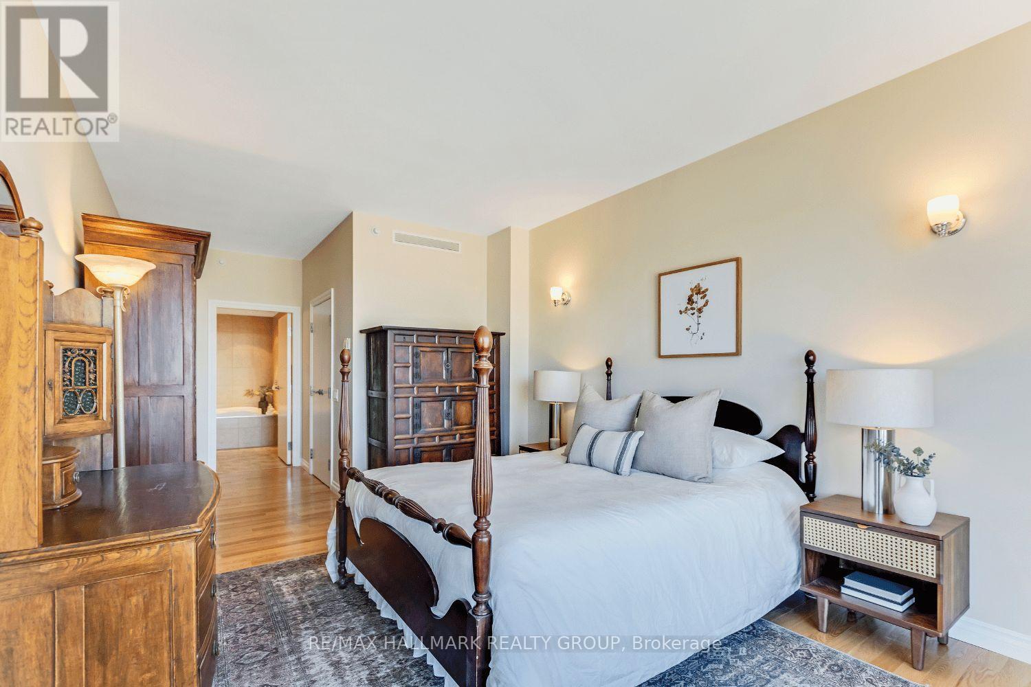 Photo 17 of 1404 90 George Street, Ottawa ON