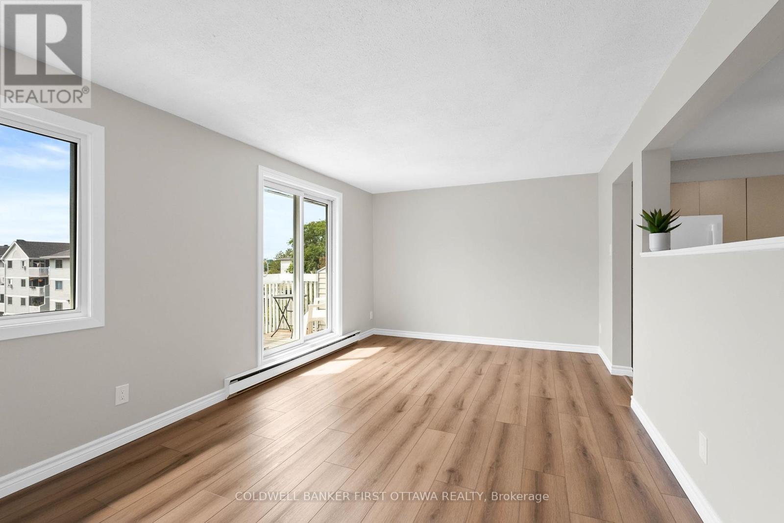 Photo 18 of 400 216 Viewmount Drive, Ottawa ON