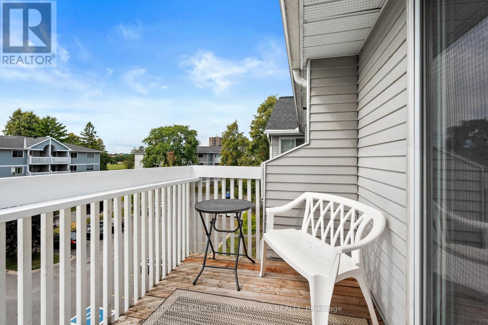 Photo 21 of 400 216 Viewmount Drive, Ottawa ON