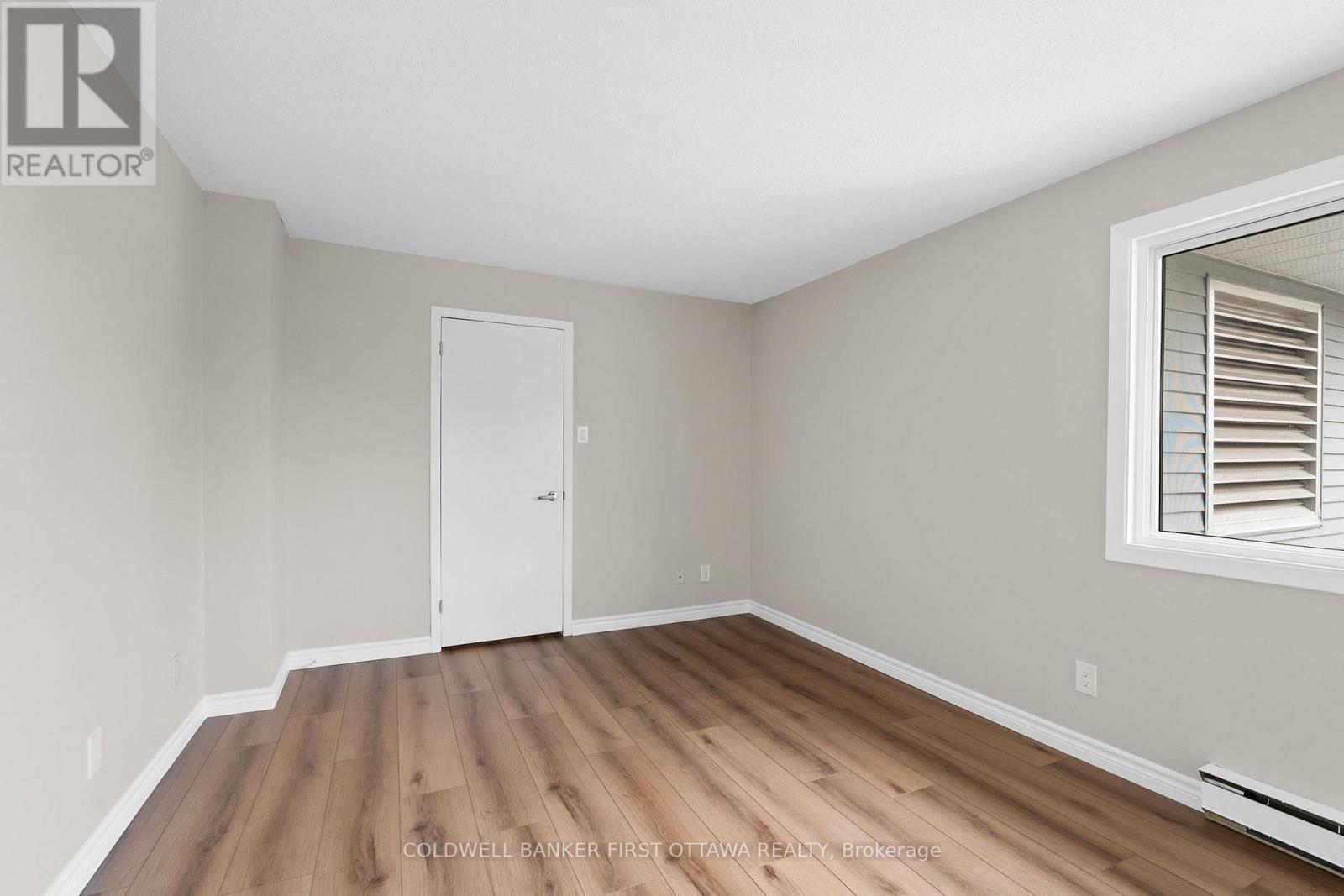 Photo 25 of 400 216 Viewmount Drive, Ottawa ON