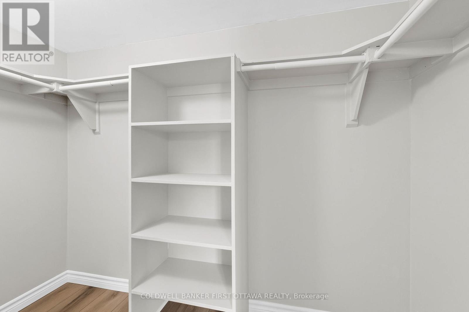 Photo 27 of 400 216 Viewmount Drive, Ottawa ON