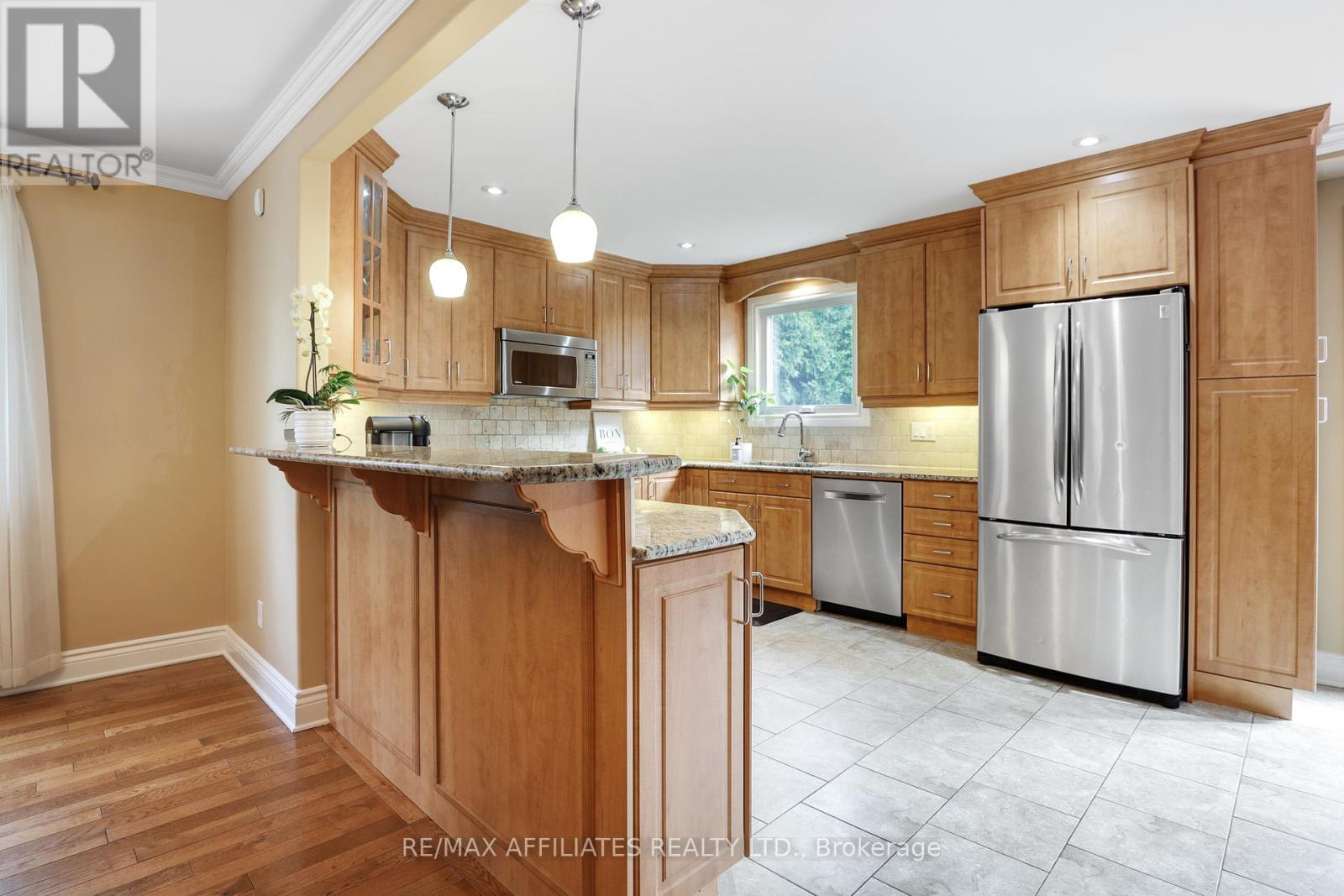 Photo 14 of 2347 Briar Hill Drive, Ottawa ON