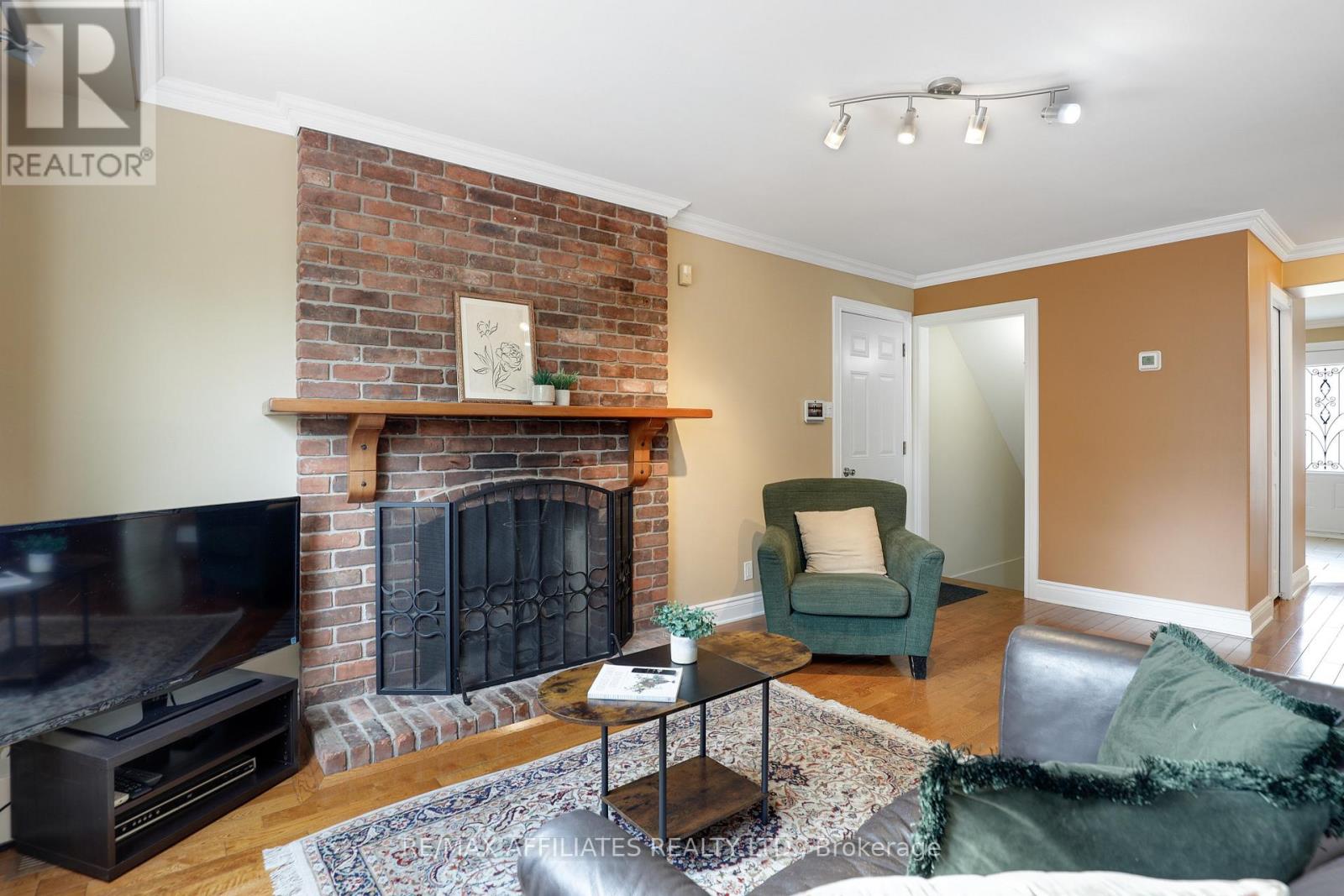 Photo 19 of 2347 Briar Hill Drive, Ottawa ON