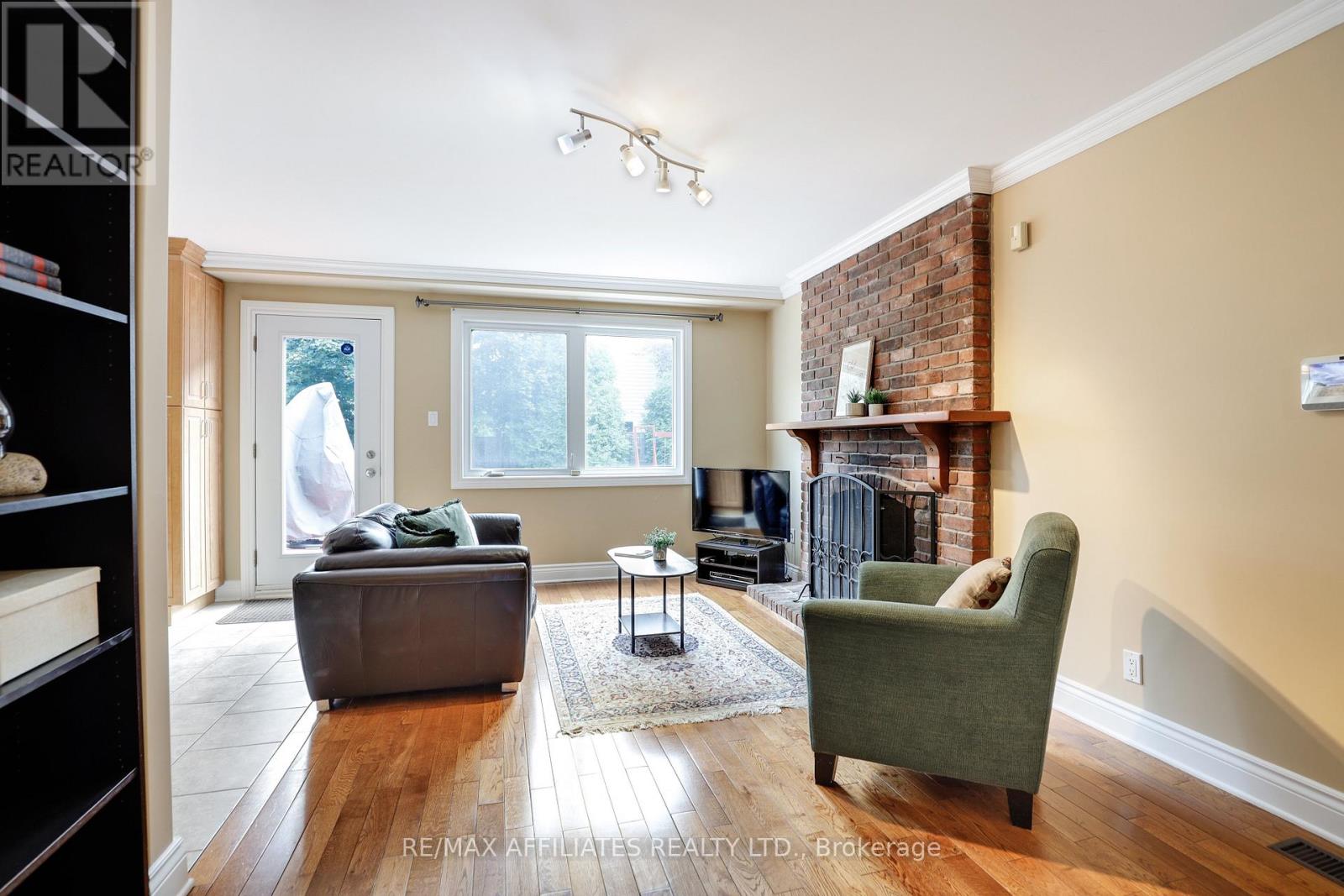 Photo 20 of 2347 Briar Hill Drive, Ottawa ON