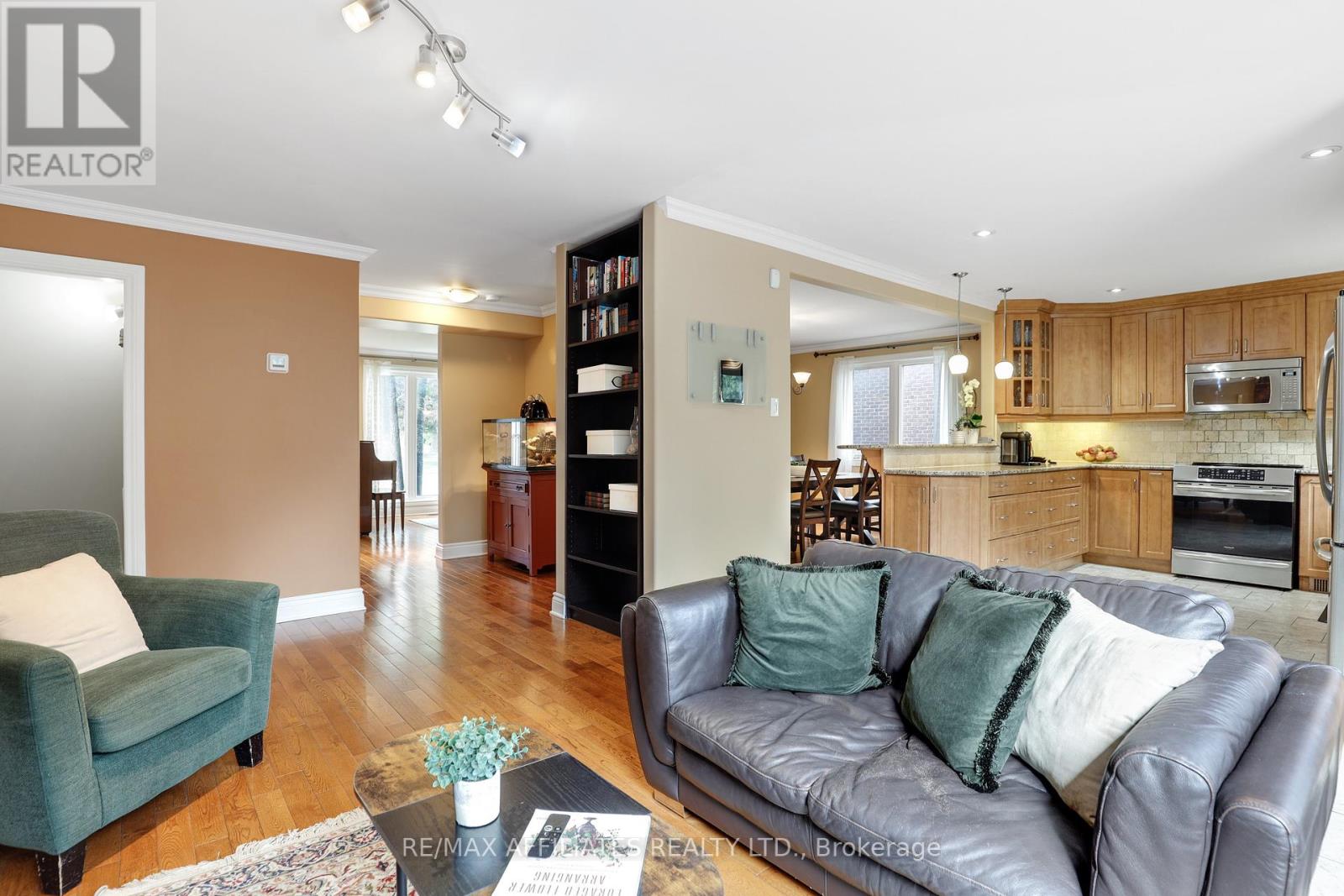 Photo 22 of 2347 Briar Hill Drive, Ottawa ON