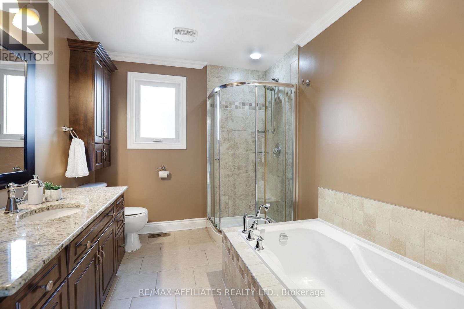 Photo 25 of 2347 Briar Hill Drive, Ottawa ON