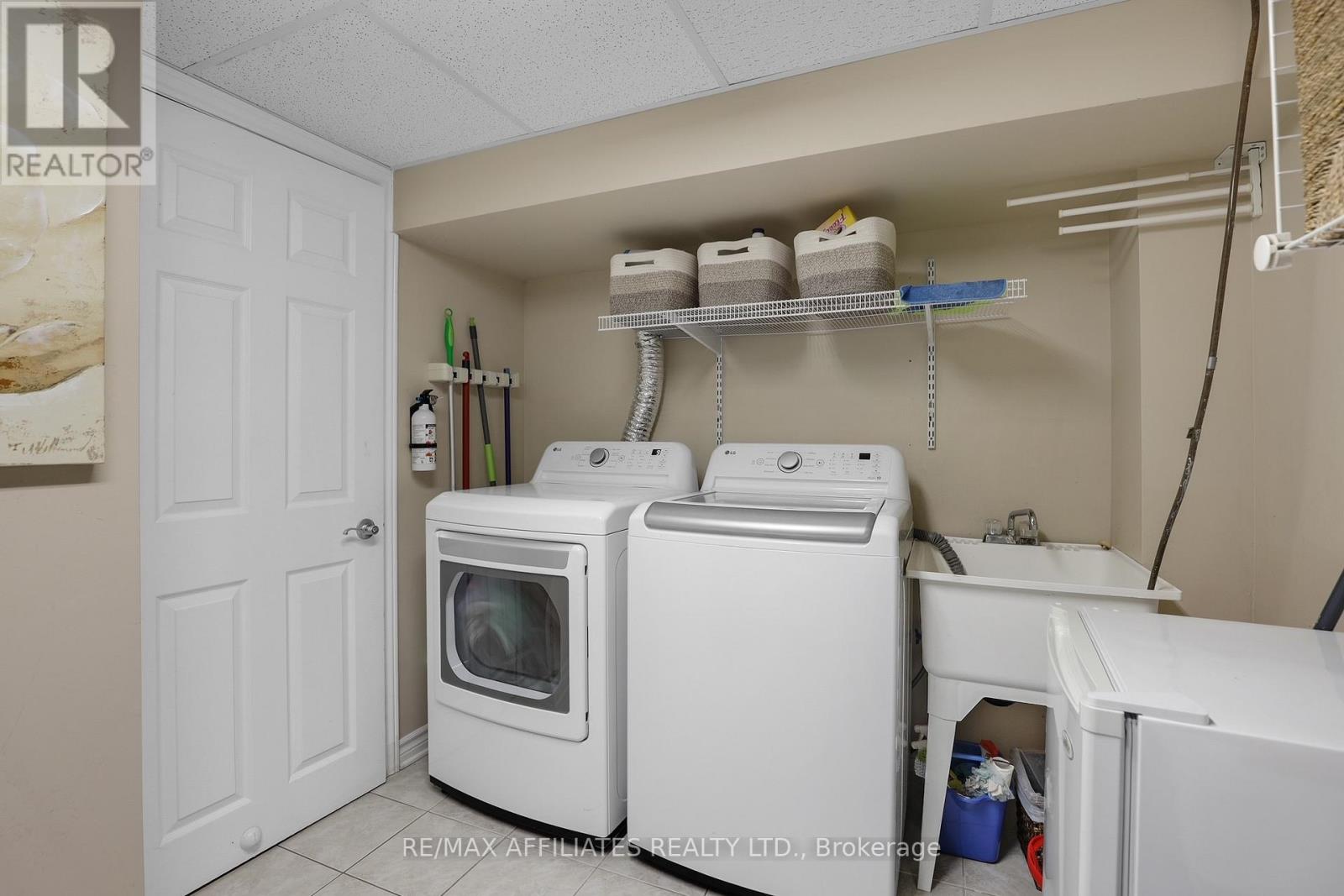 Photo 34 of 2347 Briar Hill Drive, Ottawa ON