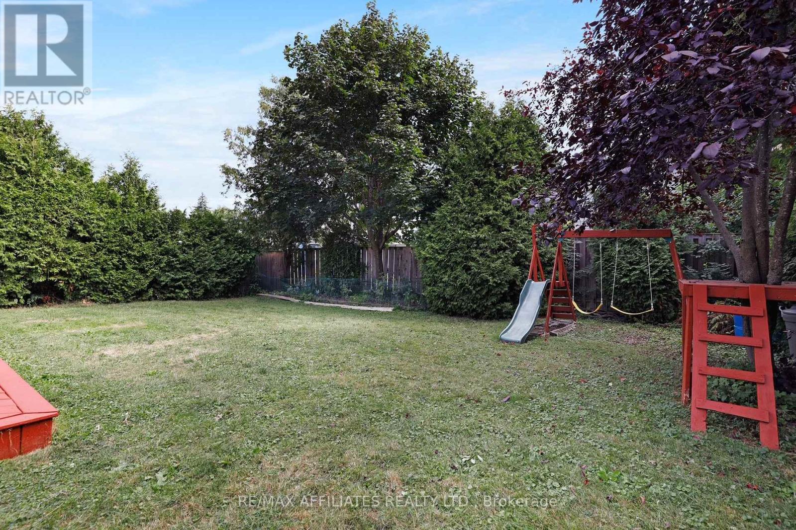 Photo 36 of 2347 Briar Hill Drive, Ottawa ON
