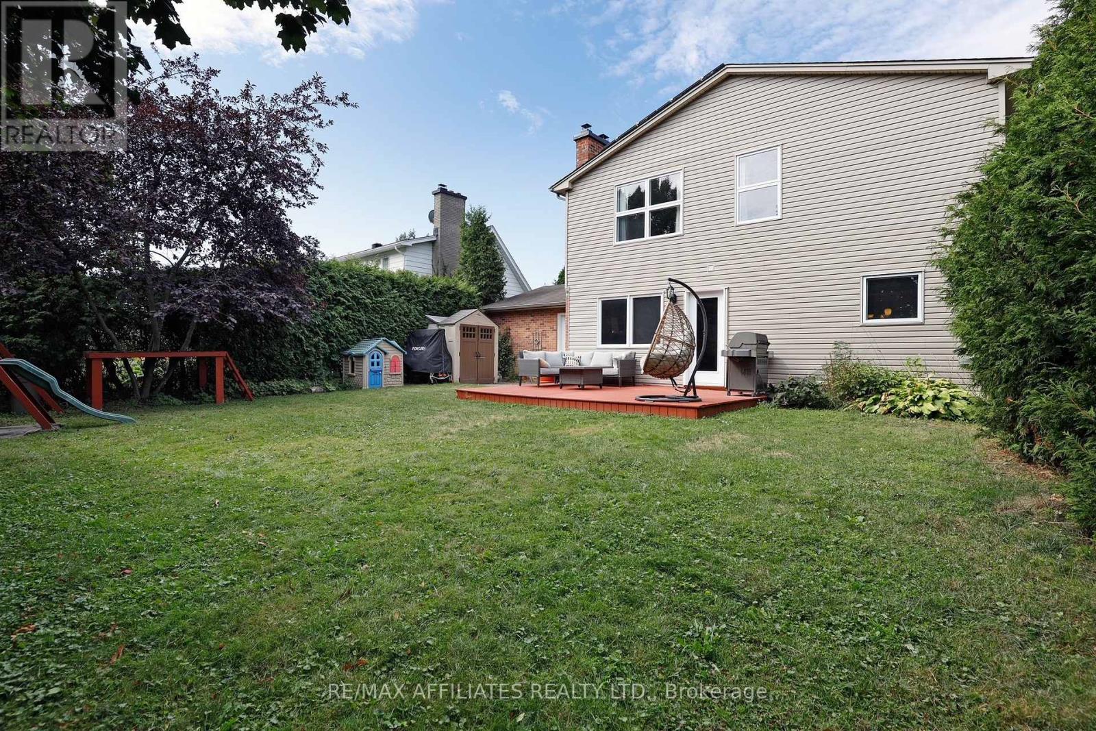 Photo 37 of 2347 Briar Hill Drive, Ottawa ON