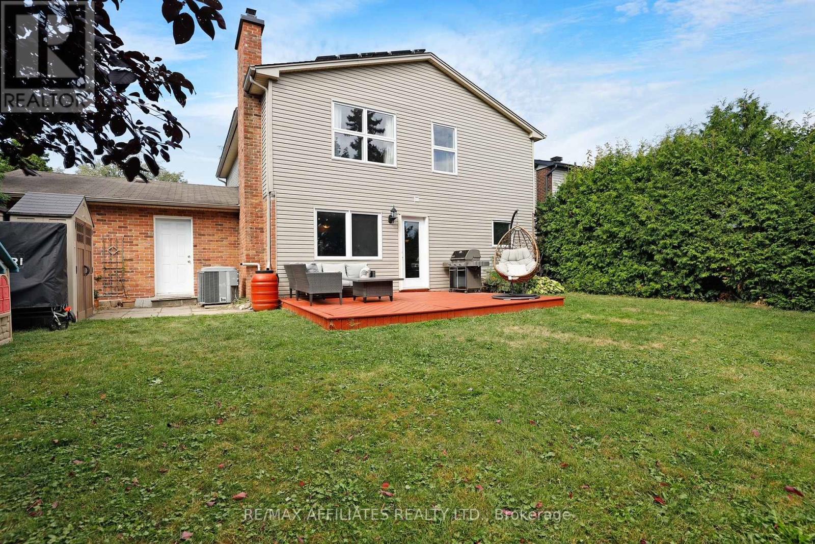 Photo 38 of 2347 Briar Hill Drive, Ottawa ON