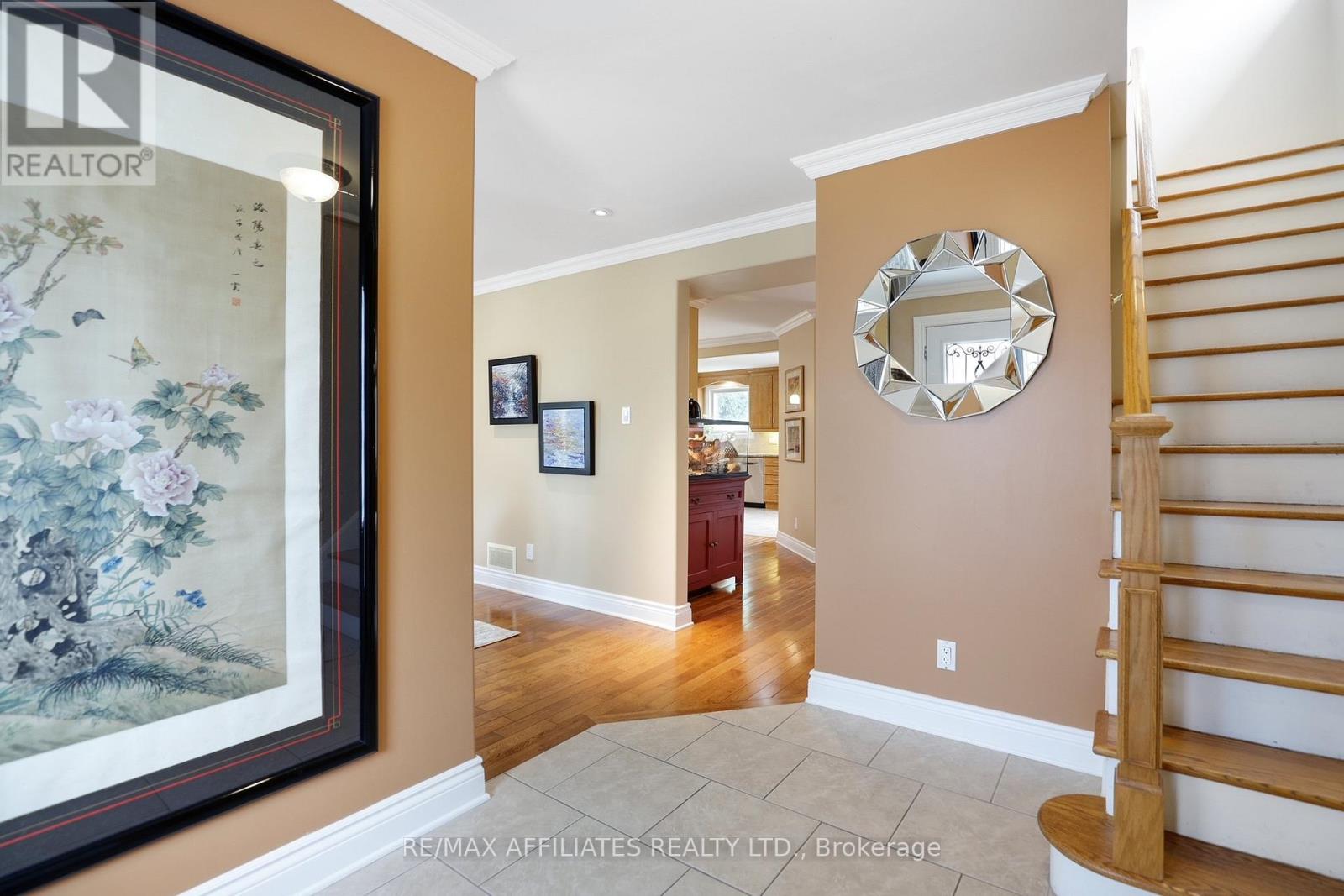Photo 6 of 2347 Briar Hill Drive, Ottawa ON