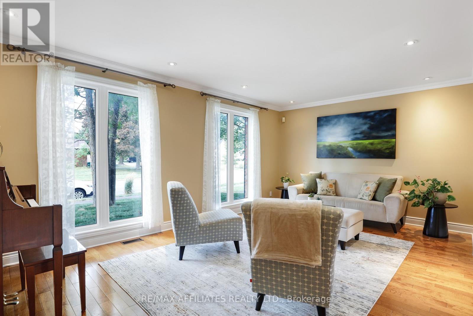 Photo 7 of 2347 Briar Hill Drive, Ottawa ON