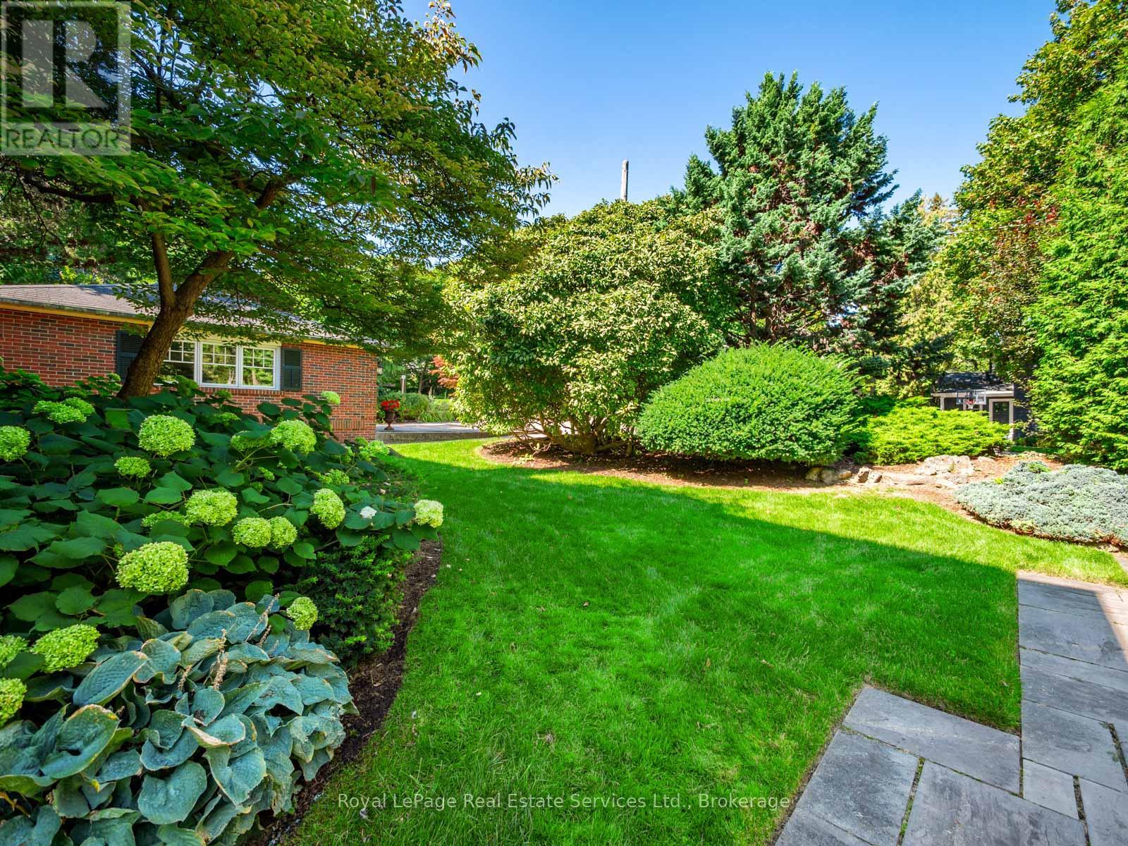 Photo 48 of 184 King Street, Oakville ON