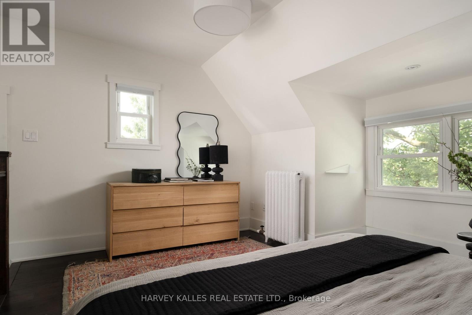 Photo 14 of 410 Roxton Road, Toronto ON