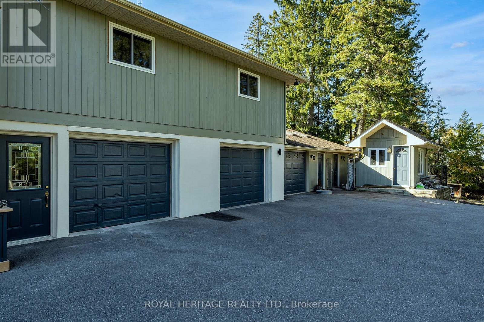Photo 5 of 10420 Russell Road, Scugog ON