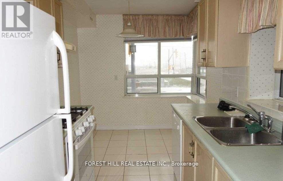 Photo 7 of 203 115 Omni Drive, Toronto ON