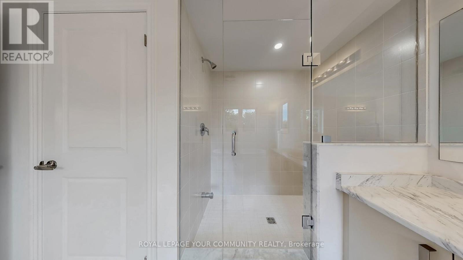 Photo 33 of 26 Baycroft Boulevard, Essa ON