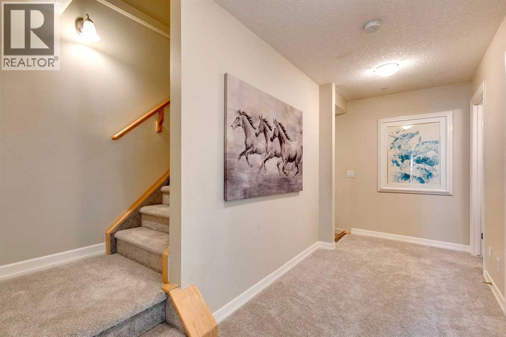 Photo 15 of 6 1729 34 Avenue Sw, Calgary AB