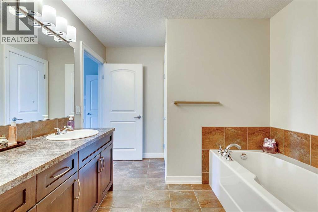 Photo 30 of 6 1729 34 Avenue Sw, Calgary AB