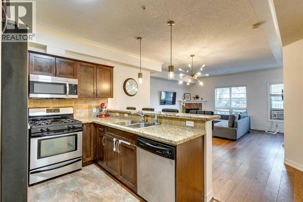 Photo 8 of 6 1729 34 Avenue Sw, Calgary AB