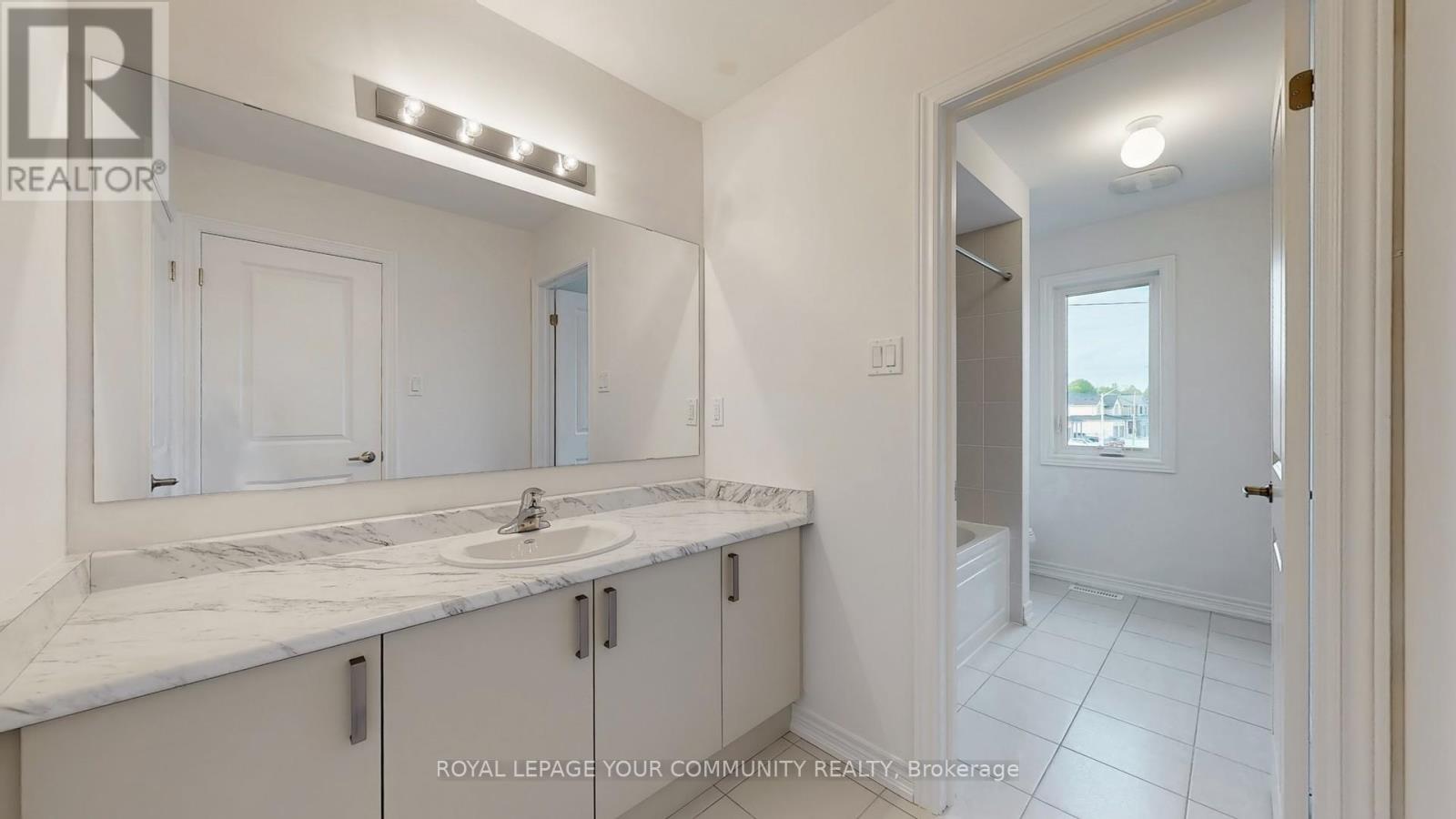 Photo 36 of 26 Baycroft Boulevard, Essa ON