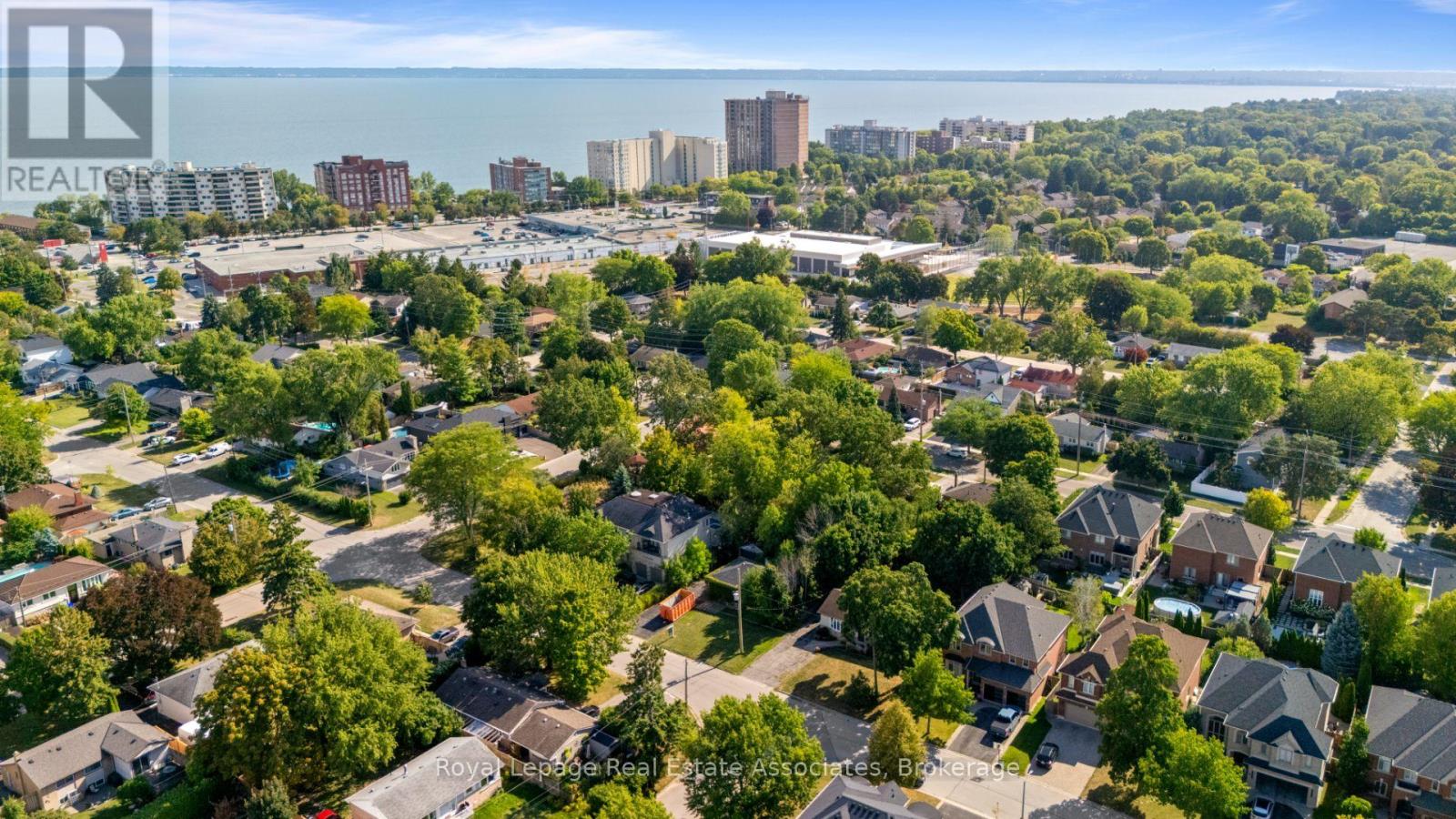 Photo 14 of 178 Boxley Road, Burlington ON