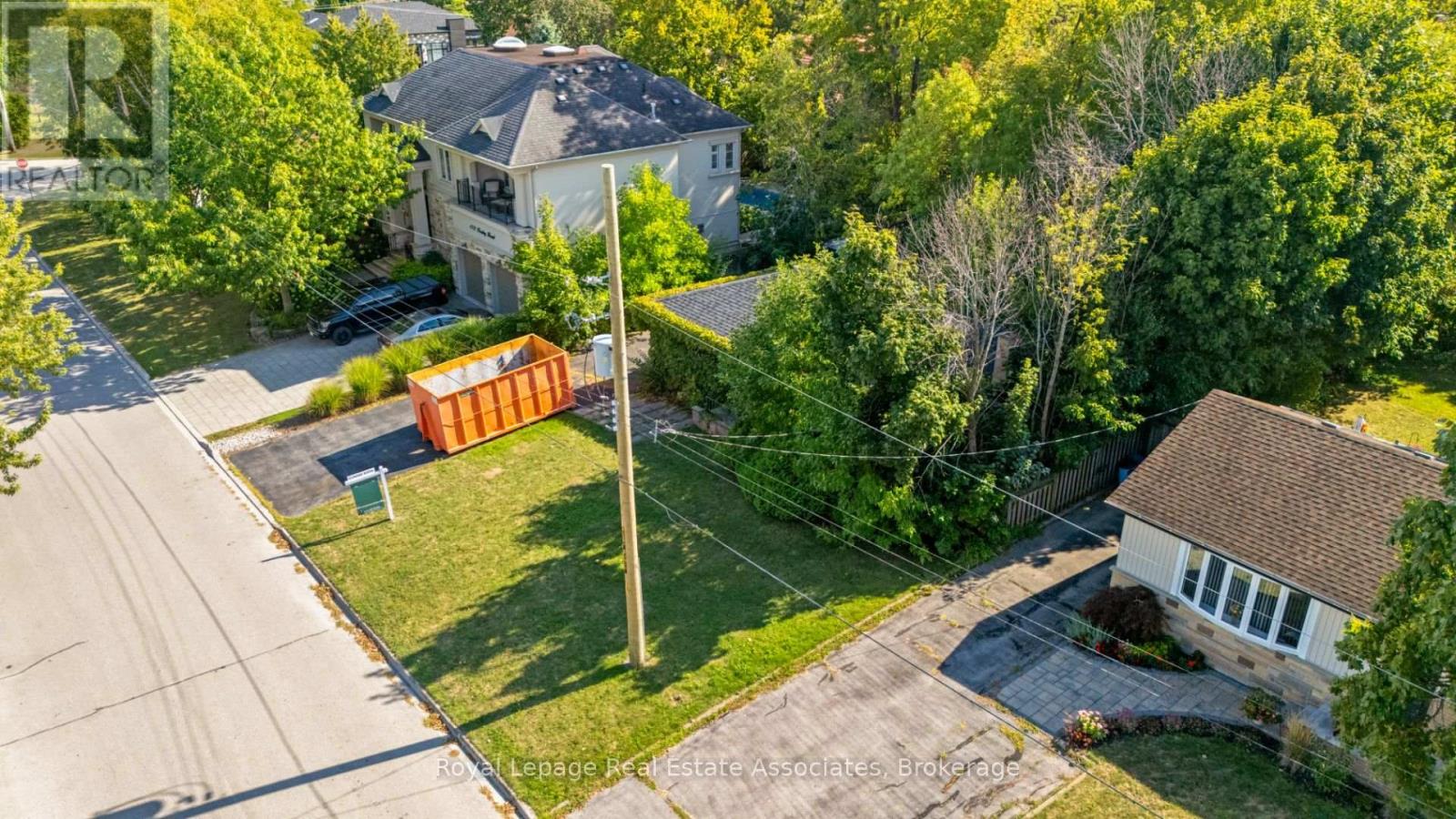 Photo 12 of 178 Boxley Road, Burlington ON