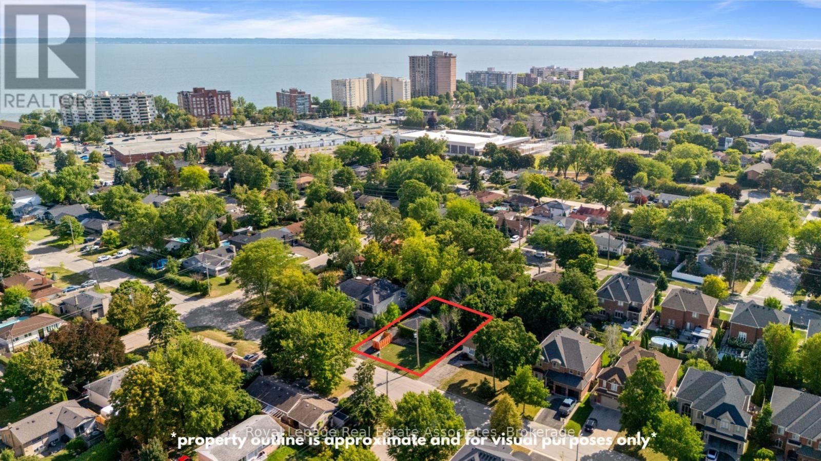 Photo 2 of 178 Boxley Road, Burlington ON