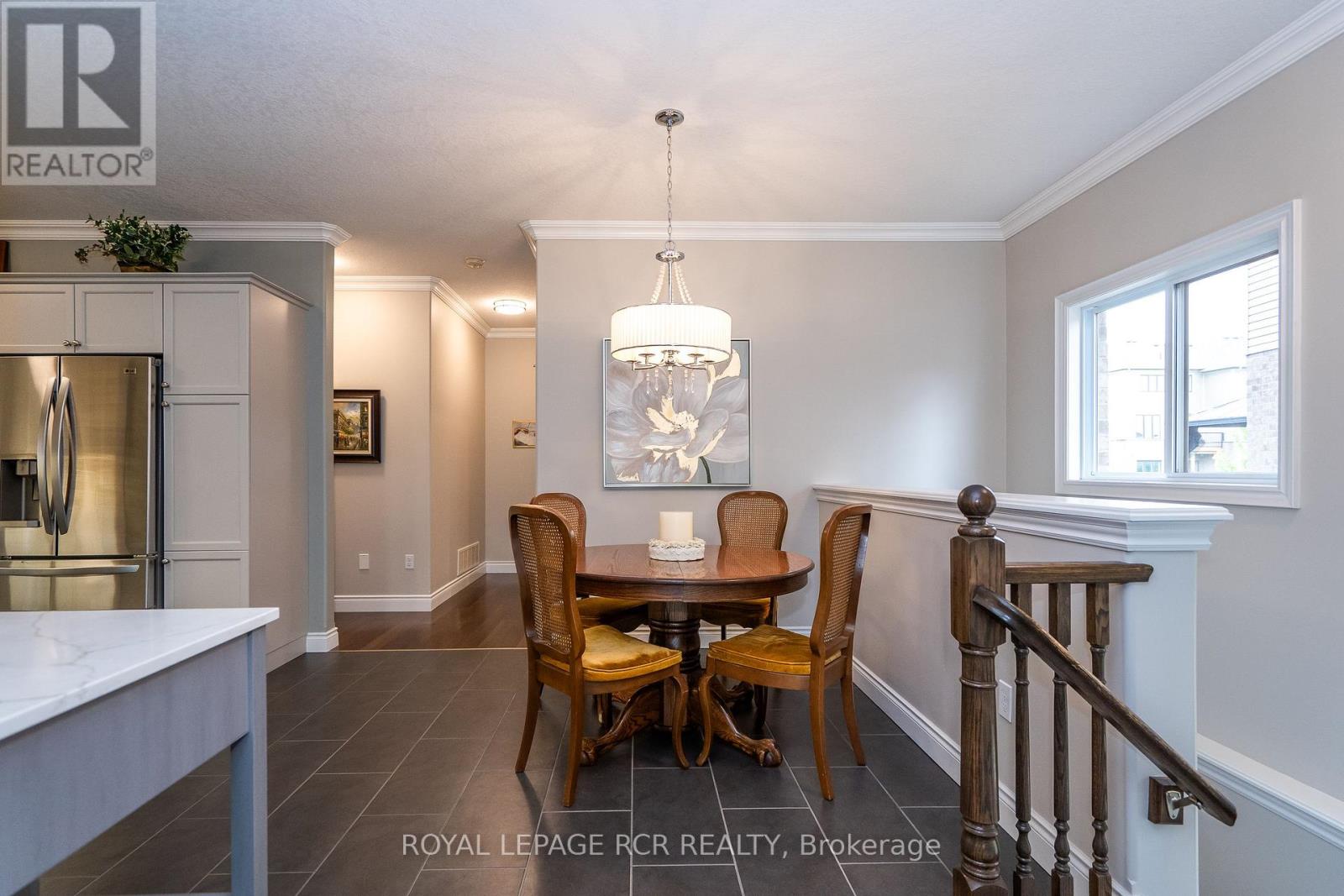 Photo 10 of 39 Dinnick Crescent, Orangeville ON