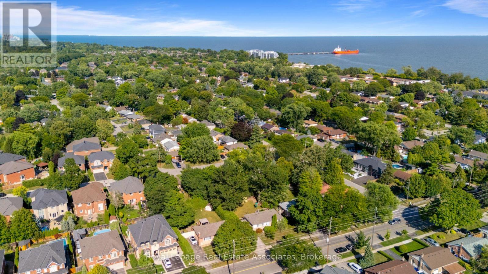Photo 16 of 178 Boxley Road, Burlington ON