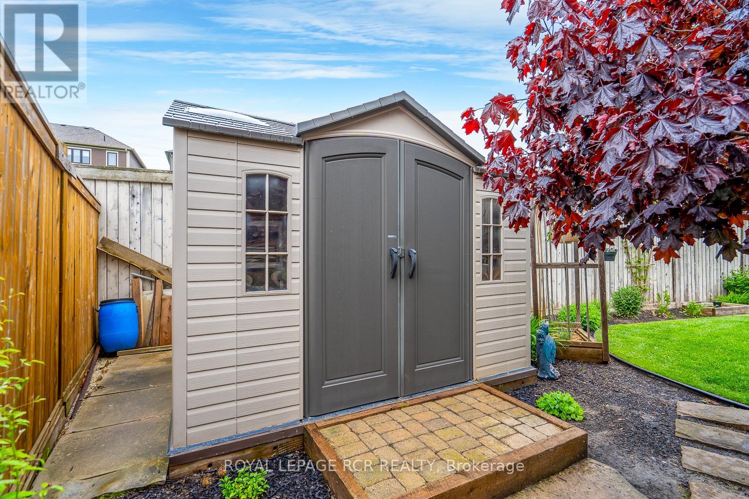 Photo 37 of 39 Dinnick Crescent, Orangeville ON