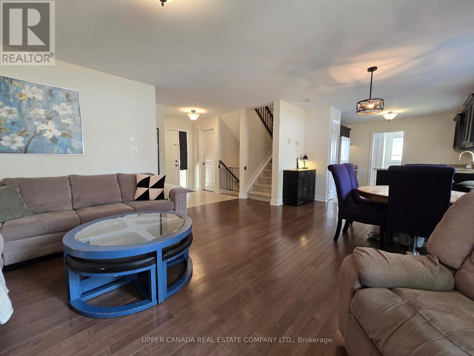 Photo 4 of 47 Elmwood Avenue N, Fort Erie ON