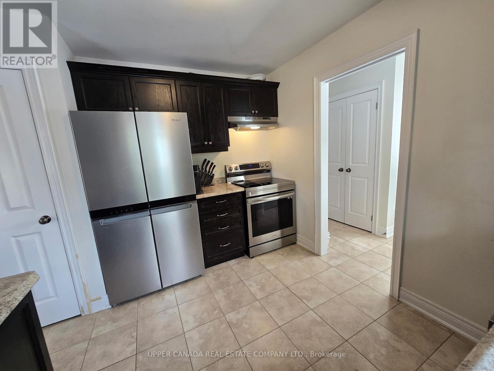 Photo 7 of 47 Elmwood Avenue N, Fort Erie ON