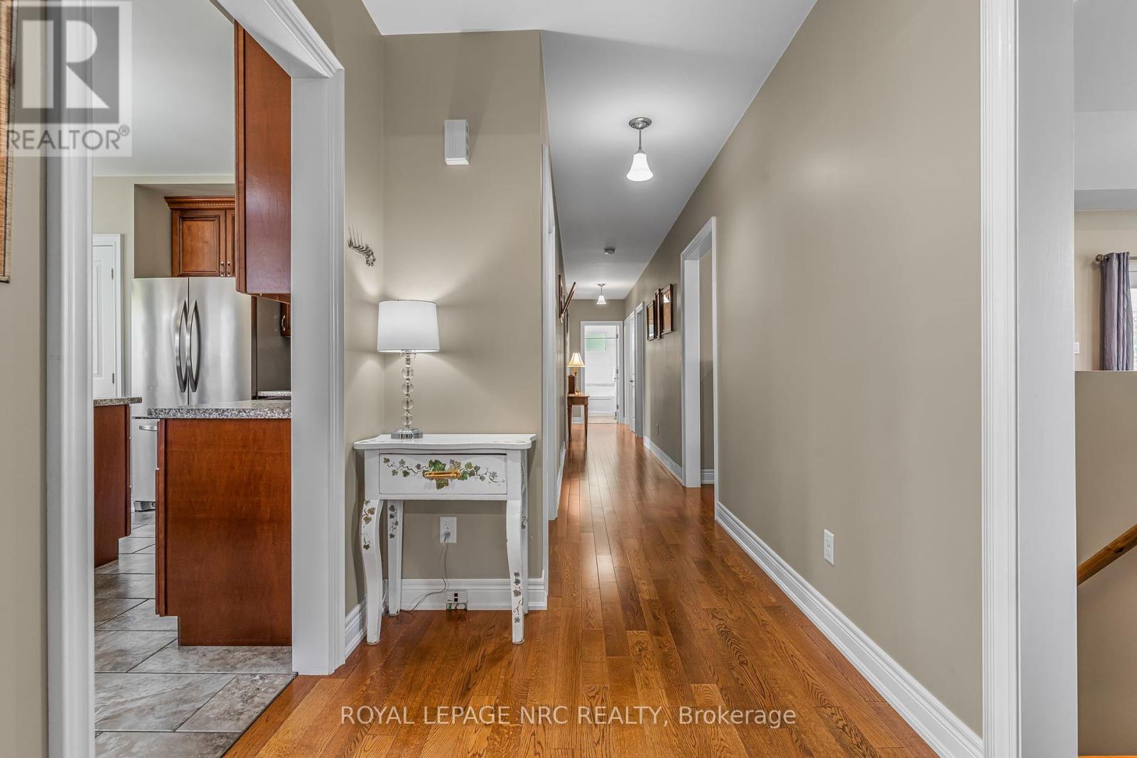 Photo 10 of 880 Edgemere Road, Fort Erie ON