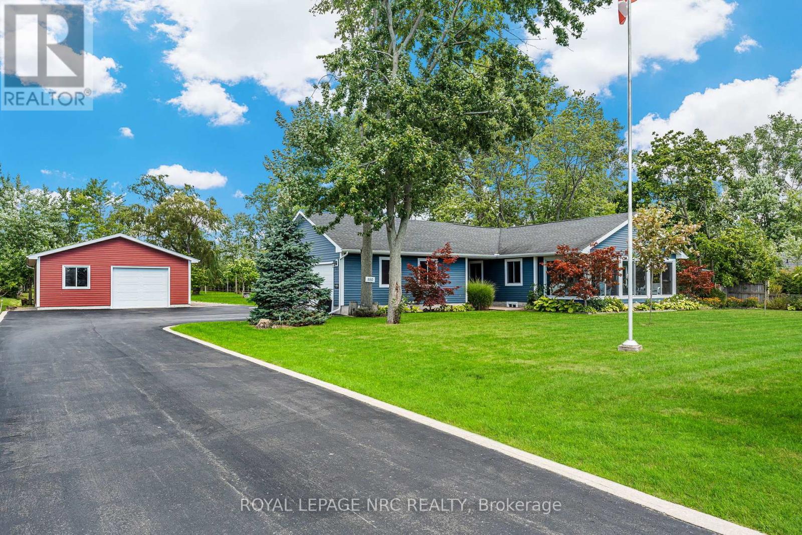Photo 3 of 880 Edgemere Road, Fort Erie ON