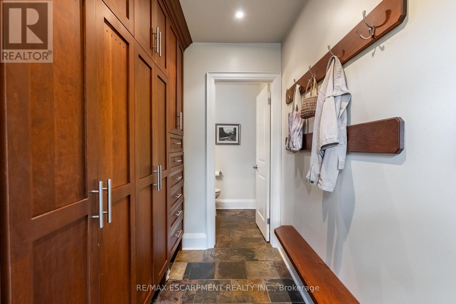 Photo 22 of 158 Dalewood Crescent, Hamilton ON