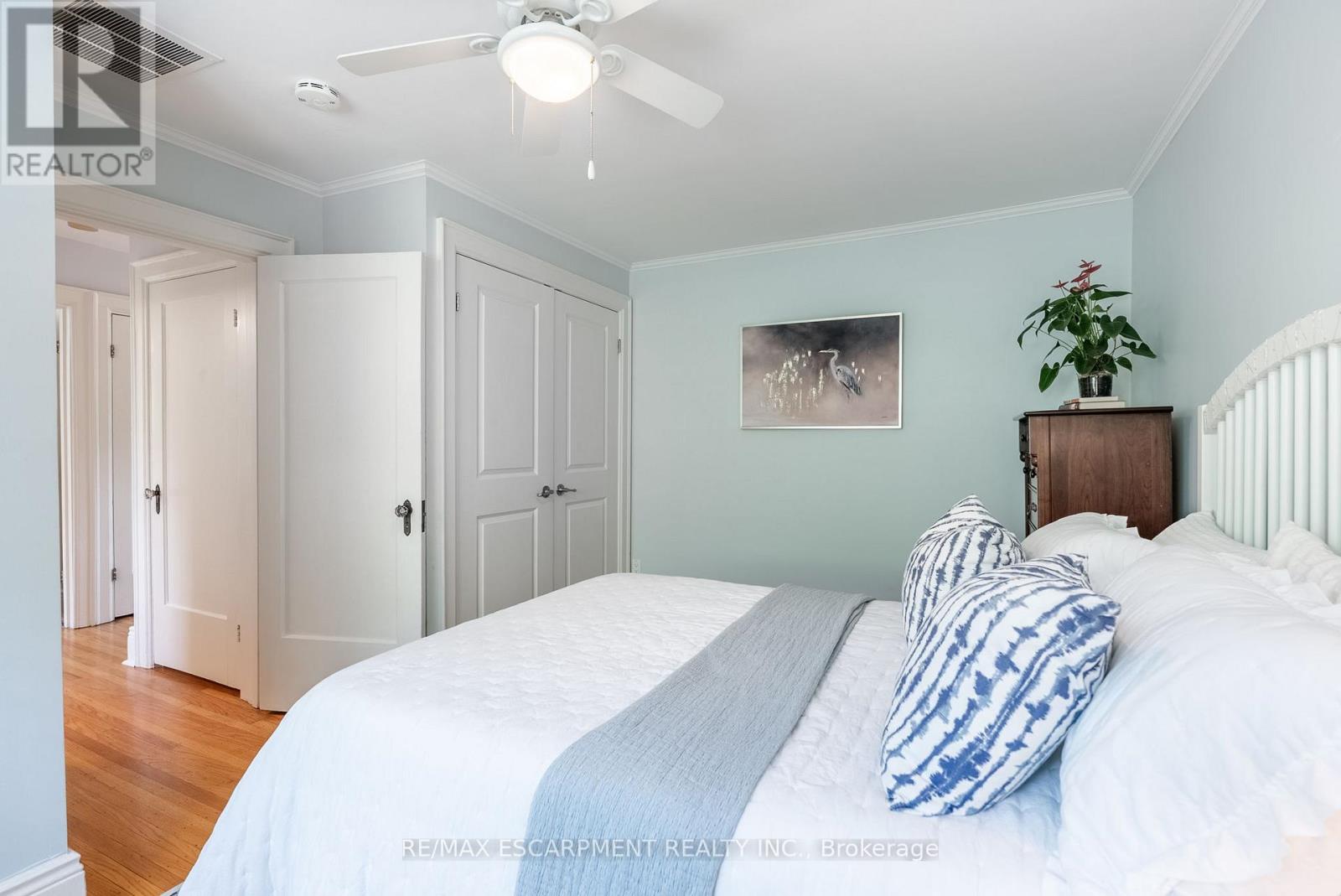 Photo 25 of 158 Dalewood Crescent, Hamilton ON