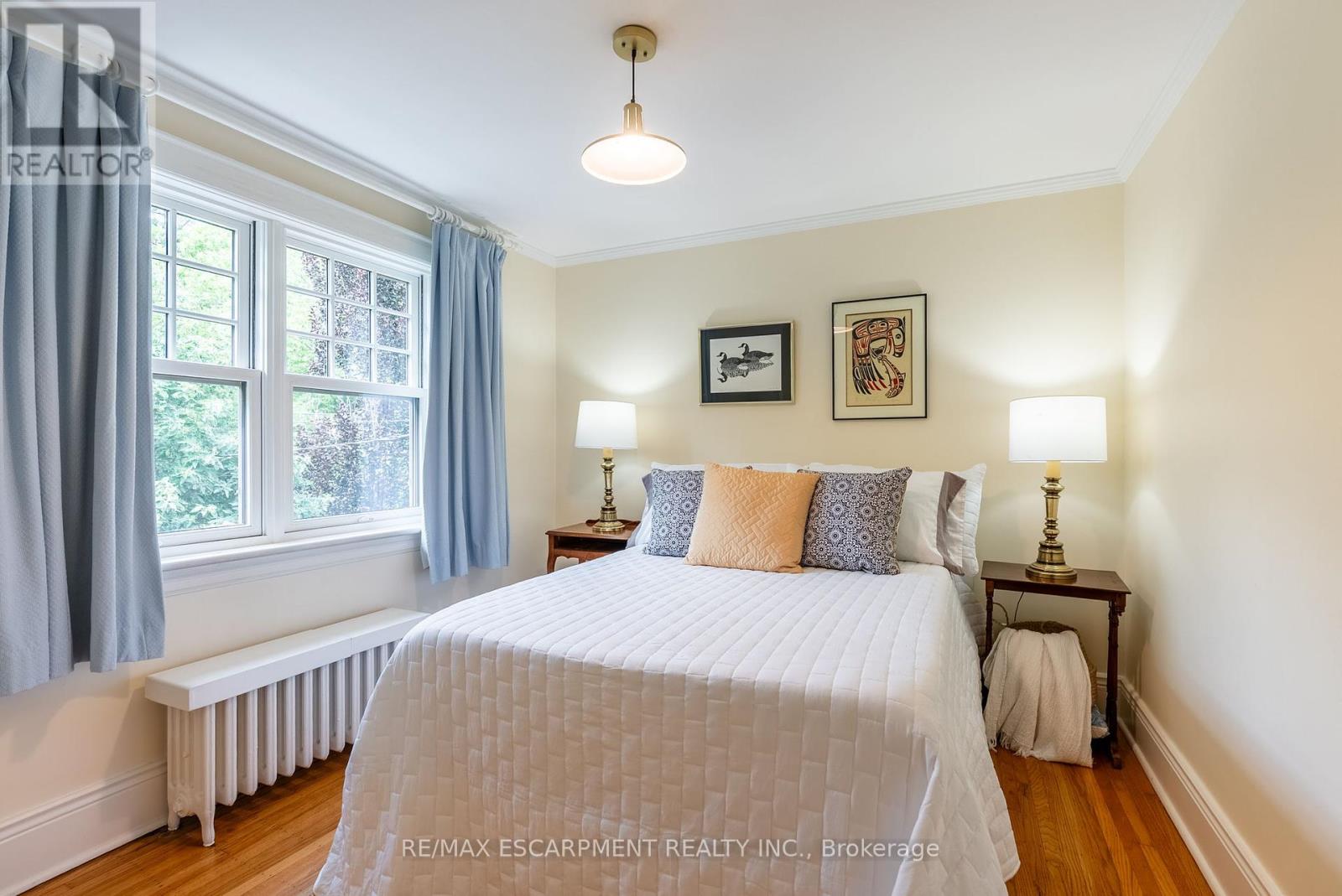 Photo 26 of 158 Dalewood Crescent, Hamilton ON