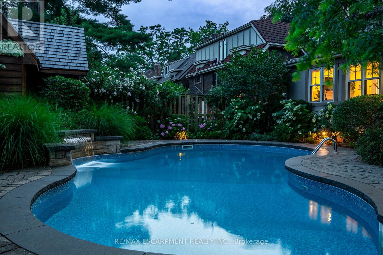Photo 46 of 158 Dalewood Crescent, Hamilton ON