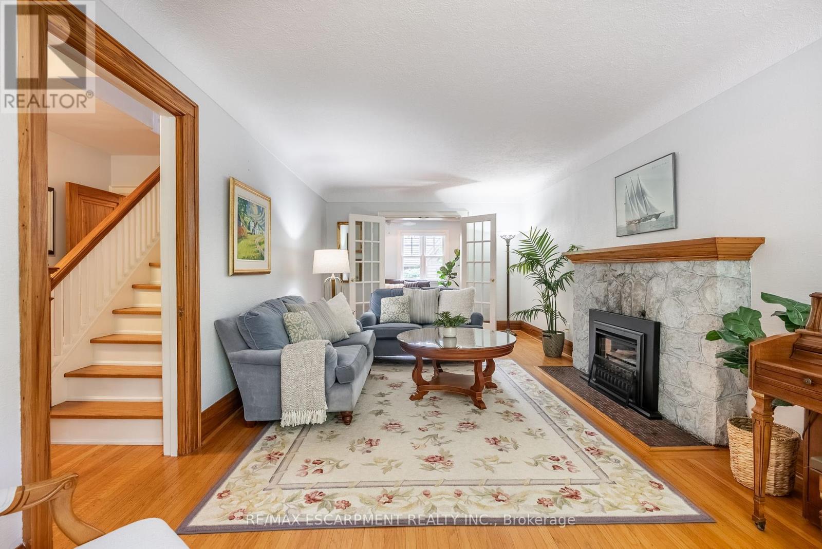 Photo 7 of 158 Dalewood Crescent, Hamilton ON