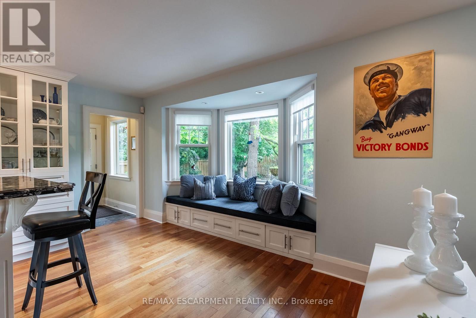 Photo 16 of 158 Dalewood Crescent, Hamilton ON