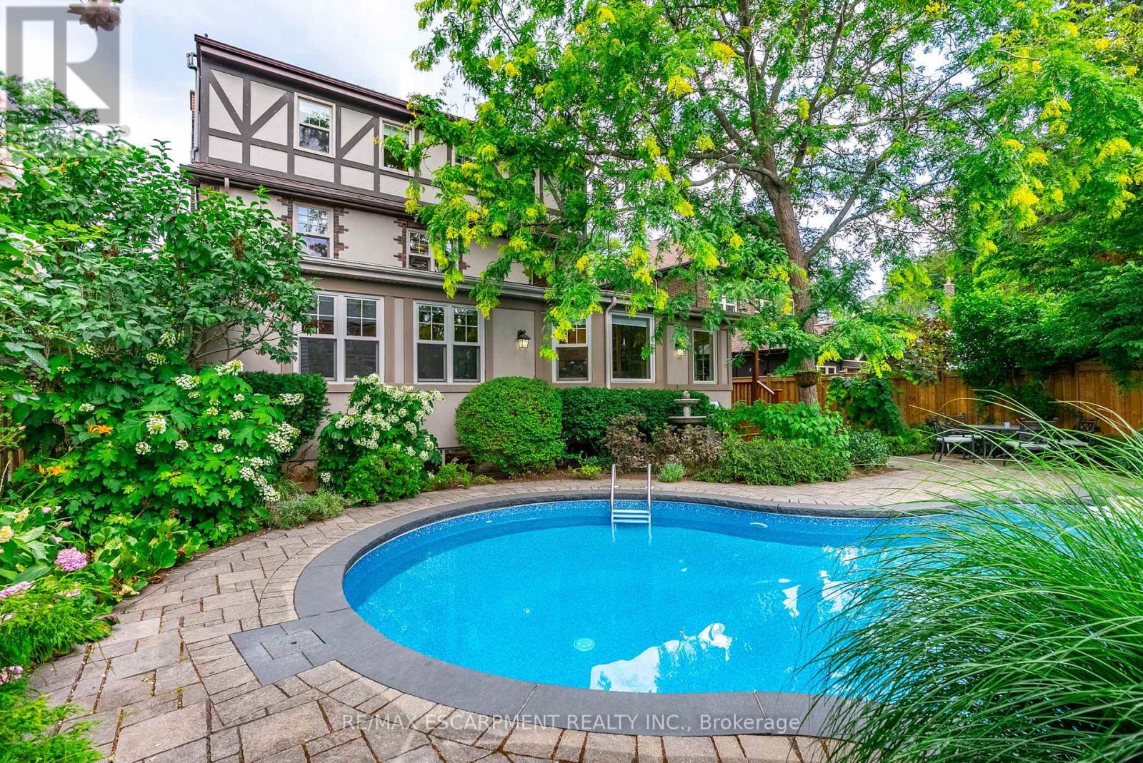 Photo 44 of 158 Dalewood Crescent, Hamilton ON