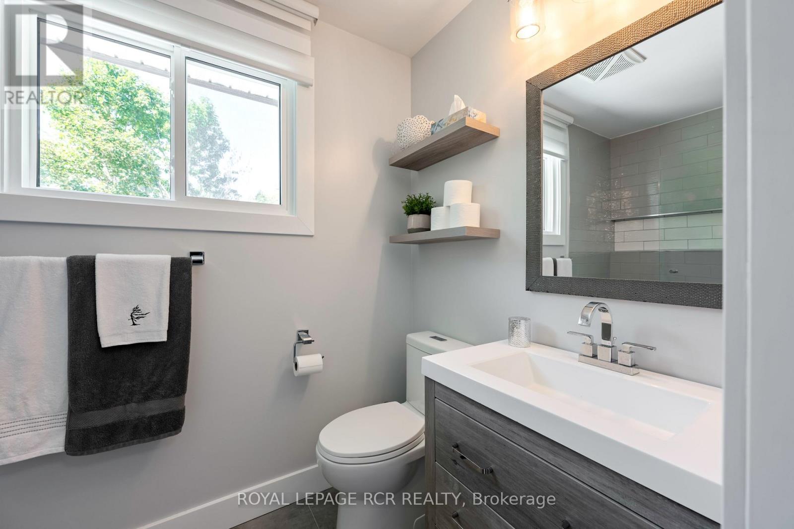 Photo 26 of 2534 Sunnidale Road, Springwater ON