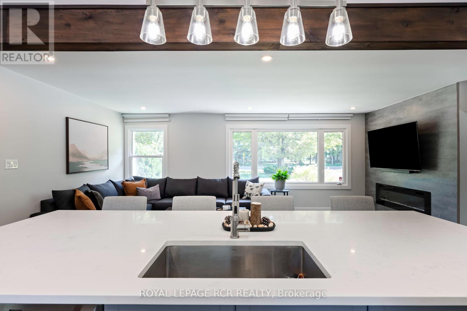 Photo 8 of 2534 Sunnidale Road, Springwater ON