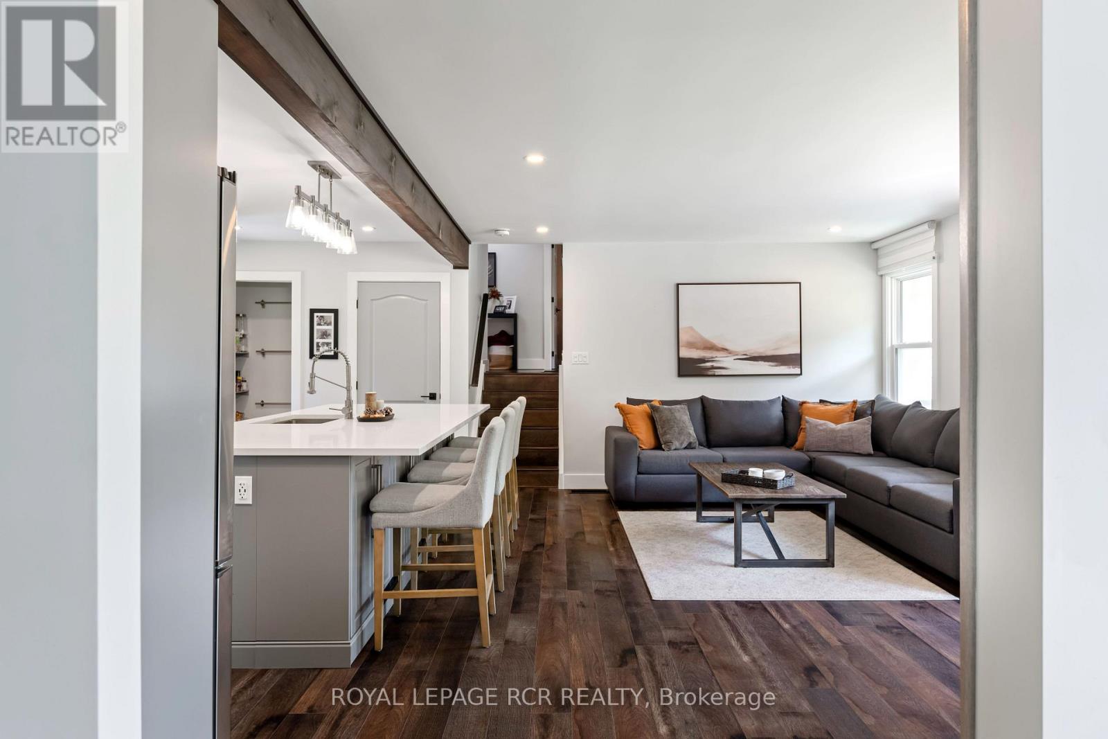 Photo 9 of 2534 Sunnidale Road, Springwater ON