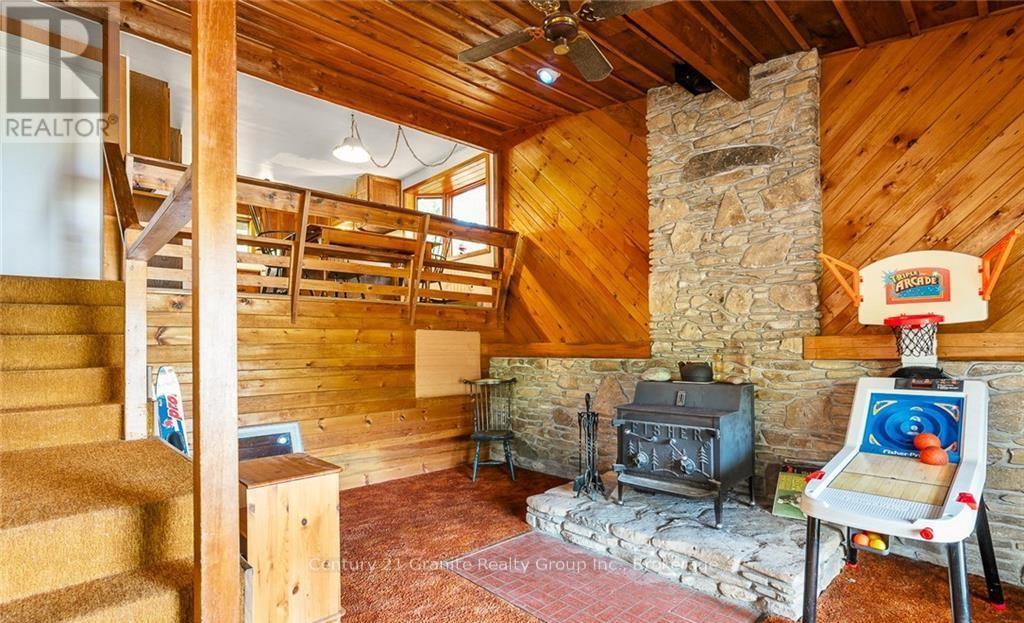Photo 11 of 1036 Shirleys Road, Dysart Et Al ON