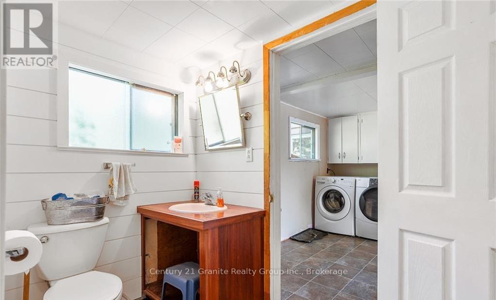 Photo 13 of 1036 Shirleys Road, Dysart Et Al ON